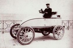 1902 Leon Serpollet and the steam-powered ‘Easter Egg’  Land speed record 75mph (120 ...